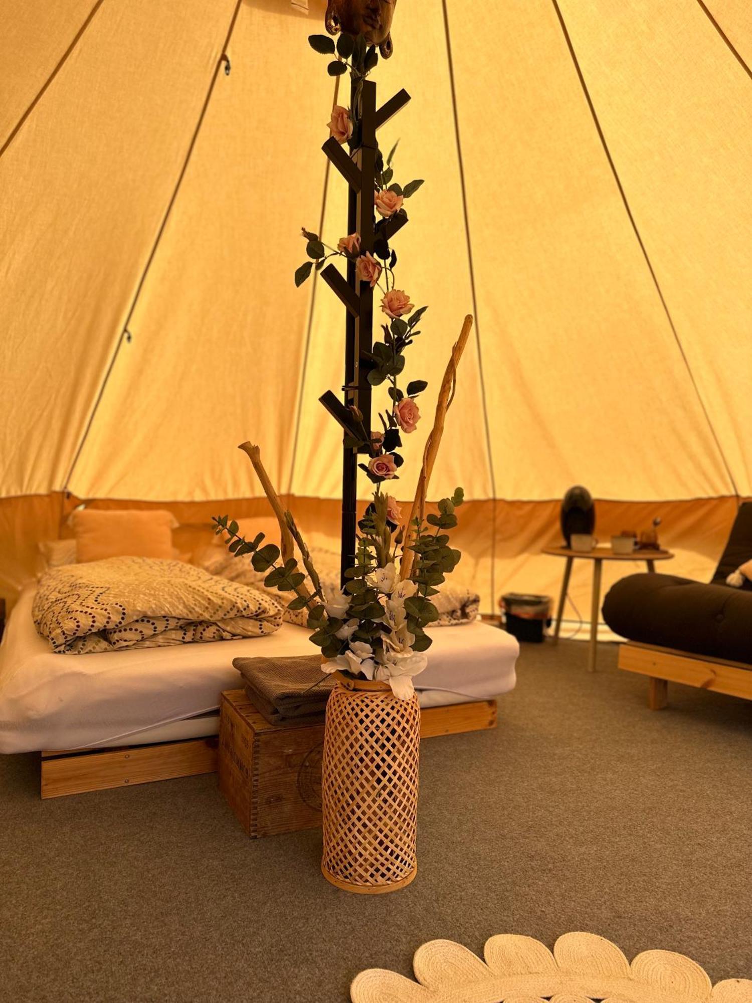 Glamping On Idyllic Lake, Paddle Boards & Rowboat 波什格伦 外观 照片